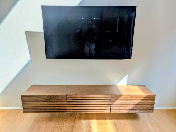 フロートTVボード